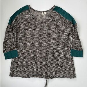 Cato Black and Green V-Neck Lightweight Sweater Optional Ruched Back Large